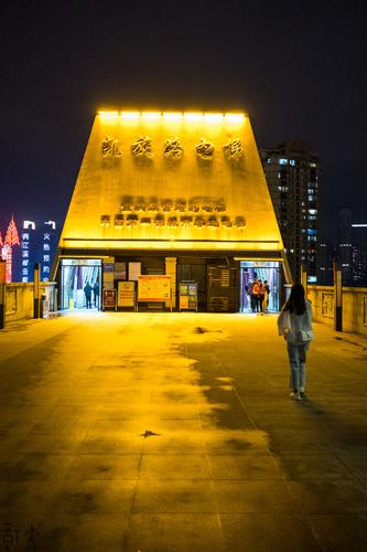 凯旋路电梯