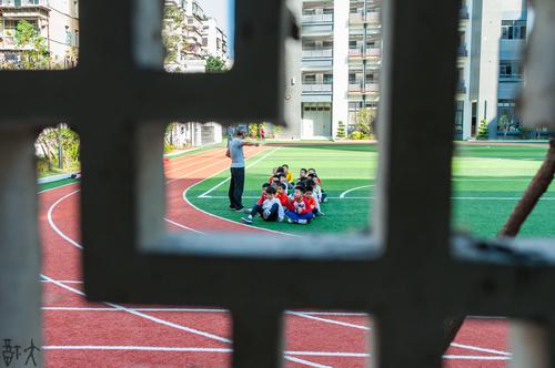 体育课上的孩子们