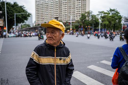 街头行人