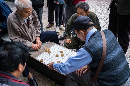 广场对弈