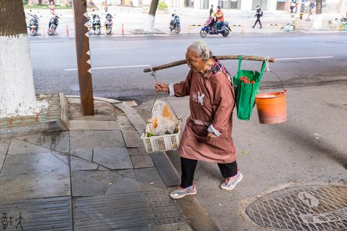 为了生活