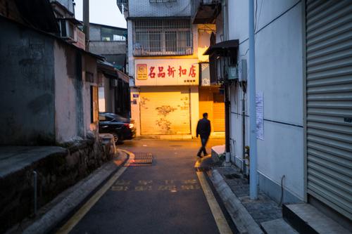 夜幕街巷