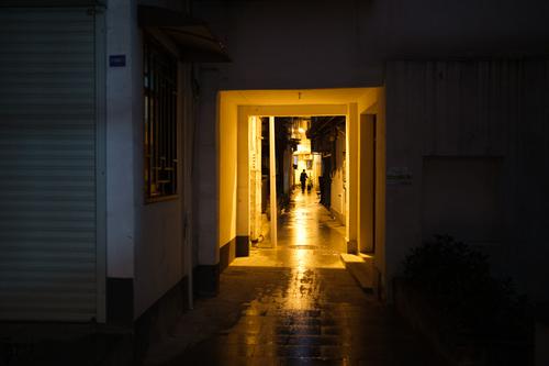 夜幕街巷