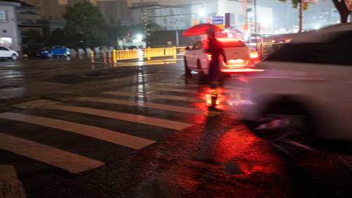 杭城雨夜