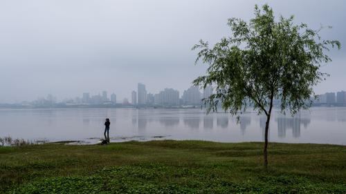江边独钓