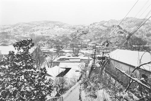 雪后小山村
