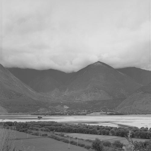 雅鲁藏布峡谷风光